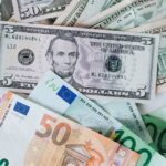 Budget Fotografico Soldi in Dollari e Euro